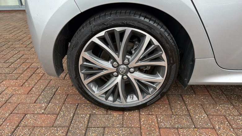 Toyota Yaris 1.5 Hybrid Excel 5dr CVT Hybrid Hatchback